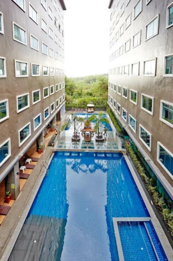 Ease Jomtien Hotel Exterior photo