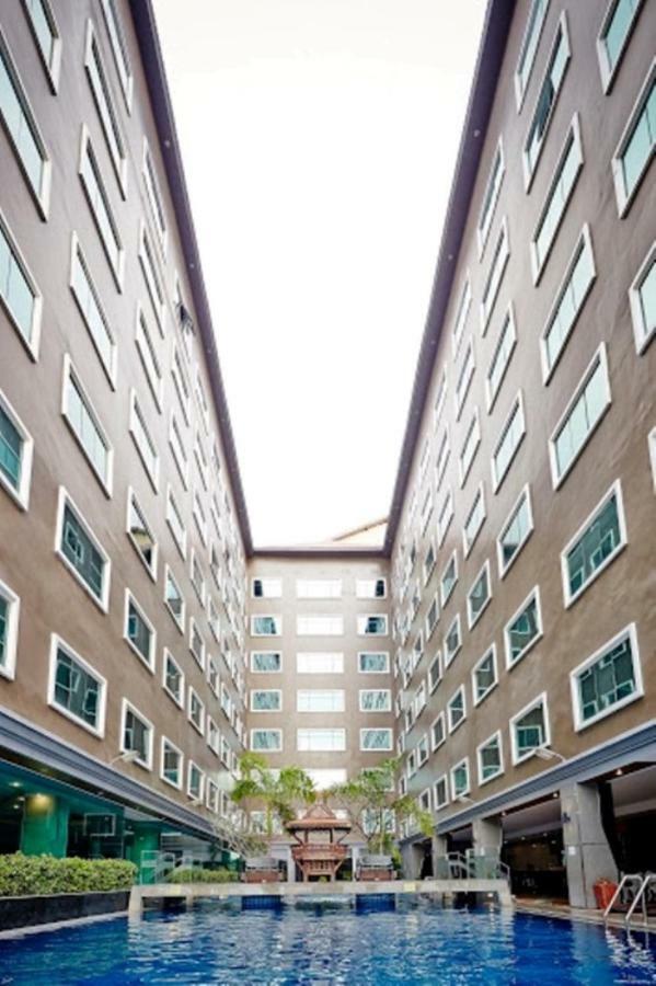 Ease Jomtien Hotel Exterior photo